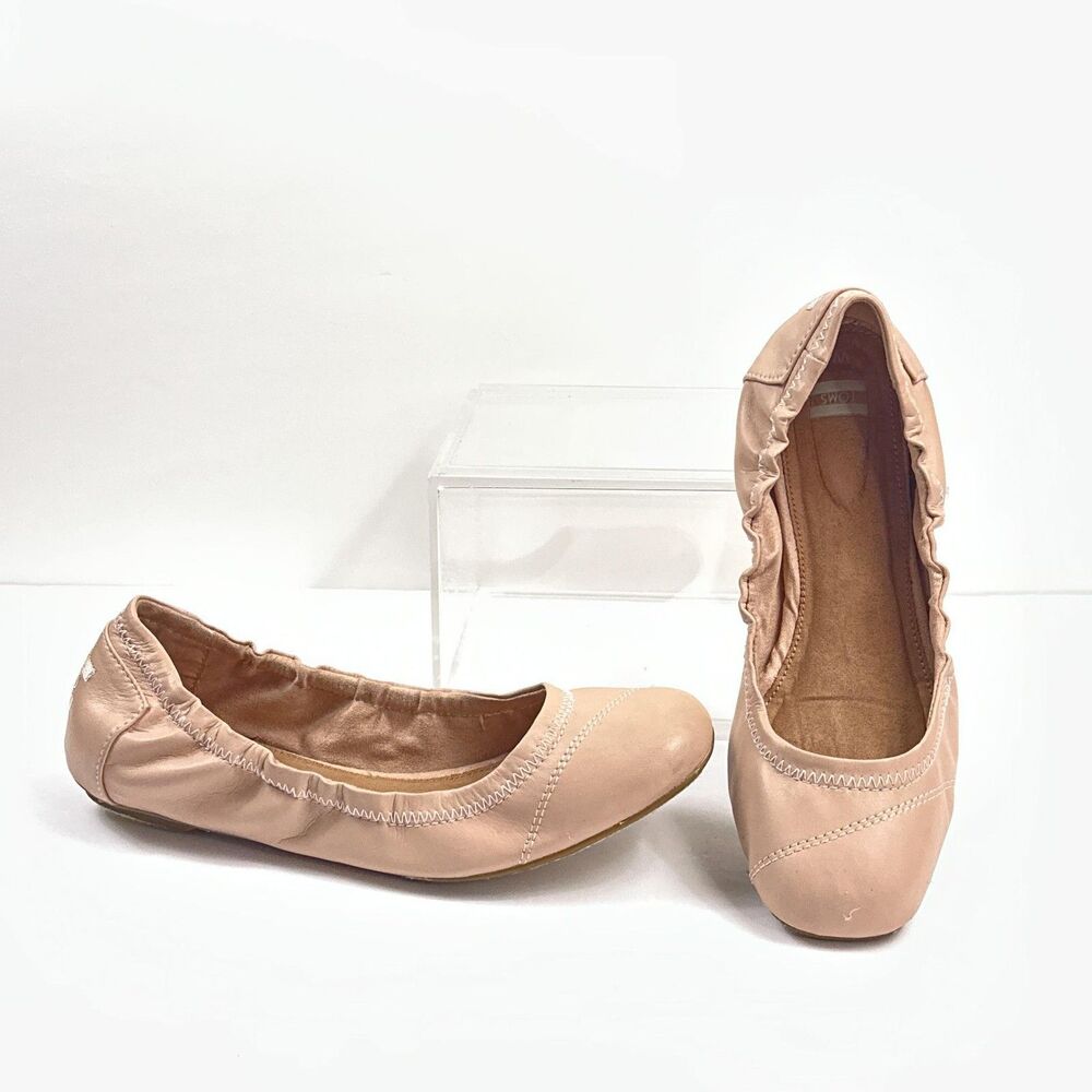 TOMS Shoes Womens 7 Nude Pink Ballet Flats Elastic Slip On EU 37.5 Vegan Leather